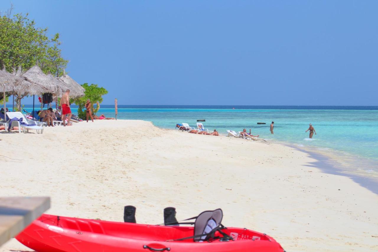 Готель Gurus Maldives At Gulhi Island Екстер'єр фото