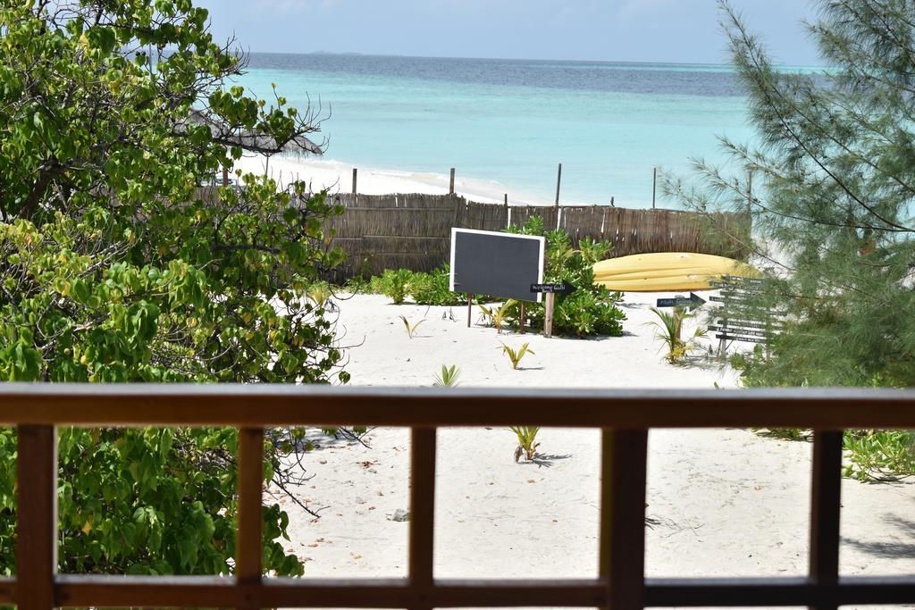Готель Gurus Maldives At Gulhi Island Екстер'єр фото