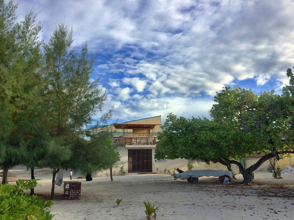 Готель Gurus Maldives At Gulhi Island Екстер'єр фото